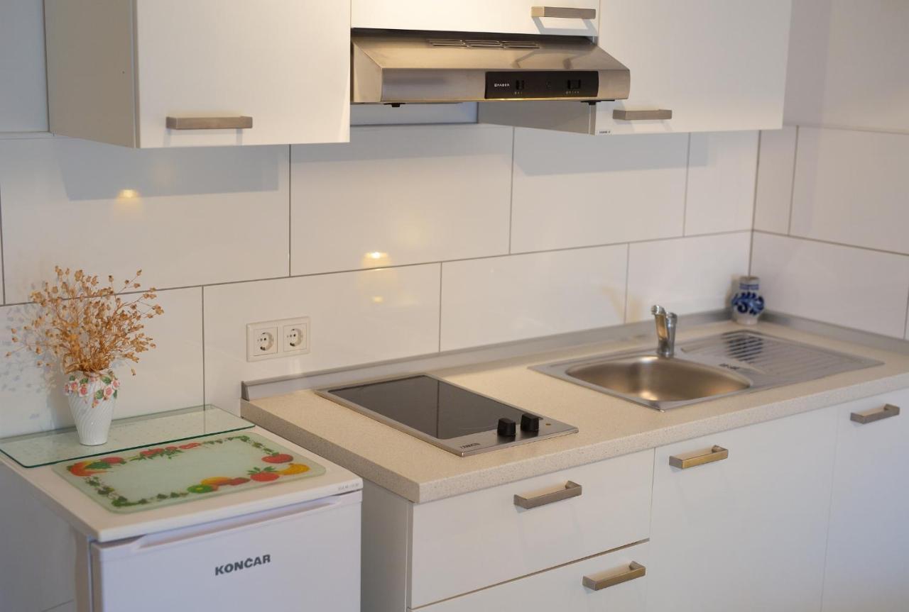 Apartmani Mara Matic Malinska Eksteriør billede