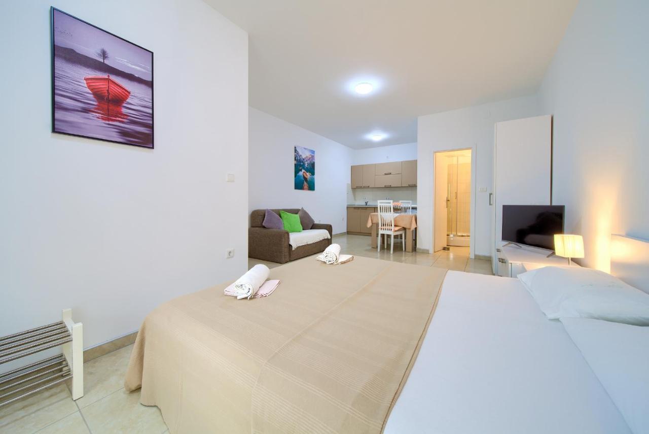 Apartmani Mara Matic Malinska Eksteriør billede